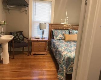 Grayhouse Inn - Room #5 - Fairbury - Habitación