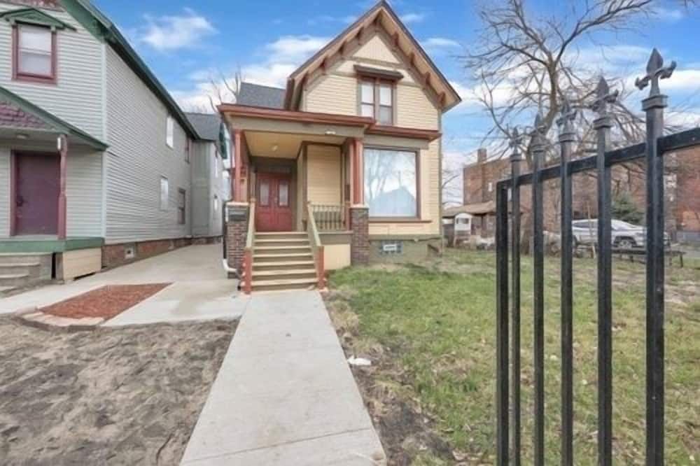 Mexicantown Detroit 2br | Sleeps 7 + Wifi - Detroit - Buiten zicht
