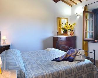 Agriturismo Bellarosa - Bastia umbra - Bedroom
