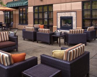 Courtyard by Marriott Cincinnati Covington - Covington - Patio