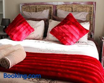 African Adventures Accommodation - Joostenberg Vlakte - Bedroom