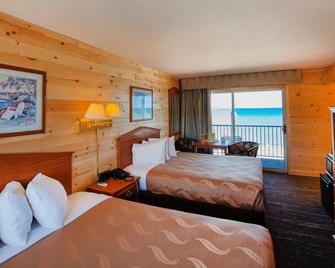Quality Inn & Suites Mackinaw City Beachfront - מקינאו סיטי - חדר שינה