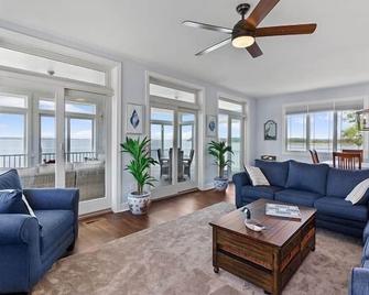 Waterfront, Private Beach and a Boat Slip! All included! - Millsboro - Sala de estar