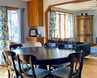 Active Family Launch Pad - Arden Hills - Dining room