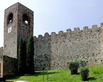 corteallago - Moniga del Garda - Building