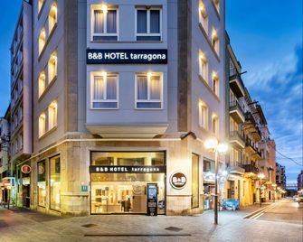 B&B Hotel Tarragona Centro Urbis - Tarragona - Gebäude