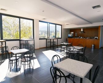 Bed & Breakfast Equitare Rural - Miranda do Corvo - Restaurant