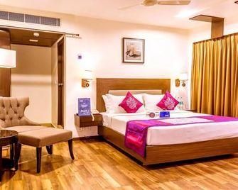 OYO 8770 Hotel Ramachandra Ridge - Visakhapatnam - Soveværelse