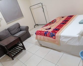 Q Economy Hotel 100 - Dammam - Bedroom