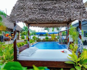 Villa Mia - נואסי בה - בריכה