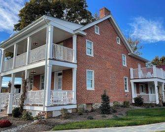 Red Caboose Motel & Restaurant - Ronks - Edificio