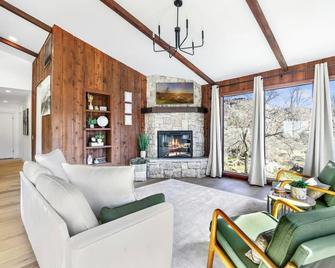 Warm Creek Bungalow, River Views - Jerome - Sala de estar