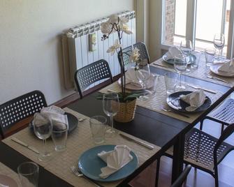 Residencia 12 Octubre - Madrid - Yemek odası