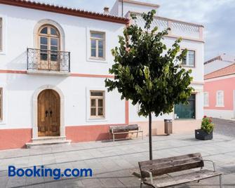 Bohemian Antique Guesthouse - Odeceixe - Edificio