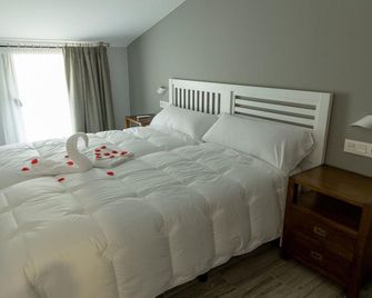 Hotel Asador O Callejon De Belchite - Ayerbe - Slaapkamer