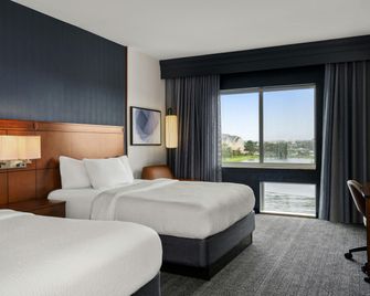 Courtyard by Marriott Evansville East - אבנסוויל - חדר שינה