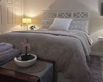 Adorable & Whimsical Brand New, 1 Bedroom Garden Bachelor Suite - Guelph - Bedroom