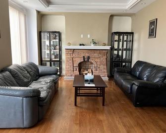 San Francisco - Lovely 3 Bedroom Home with Garage - San Francisco