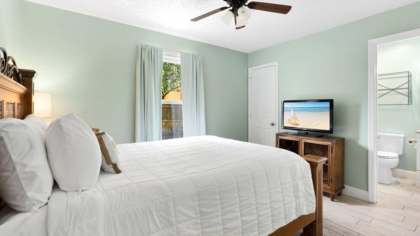 Renovated Villa Close to the Beach.