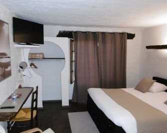 Le Relais Des Vieilles Postes - Corbelin - Chambre