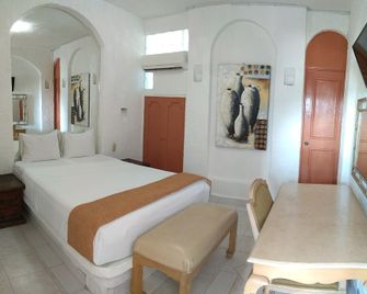 D'Cesar Hotel Acapulco - Acapulco - Habitación