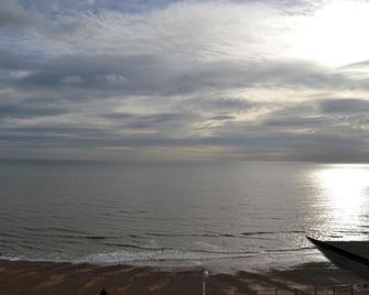 The Lindum - Hastings