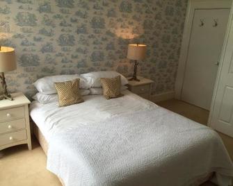Cambridge House Bed & Breakfast - Torpoint - Bedroom