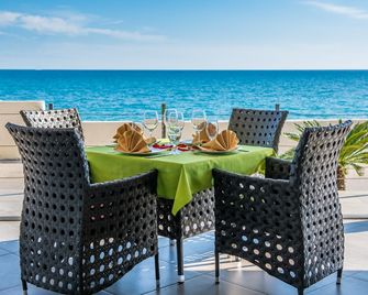 Apart Hotel Sea Fort - בודווה - מסעדה