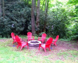 Unique Smoky Mountain Retreat - Andrews - Patio