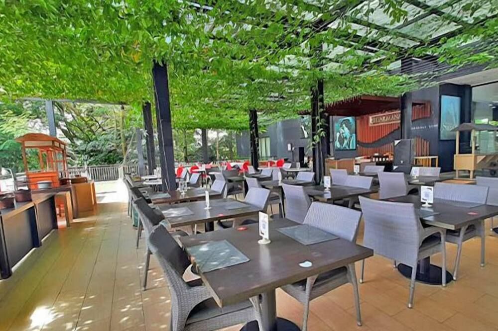 Padjadjaran Suites Resort and Convention Hotel - Bogor