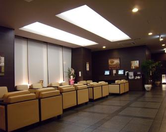 Hotel Route Inn Tsuruoka Ekimae - Tsuruoka - Lobby