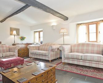 4 bedroom accommodation in Dulverton - Dulverton - Living room