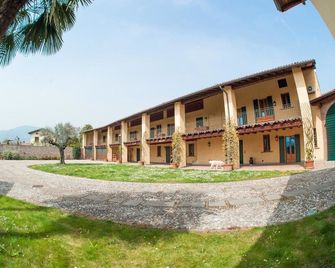 Agriturismo Villa Antonella - איזאו - בניין