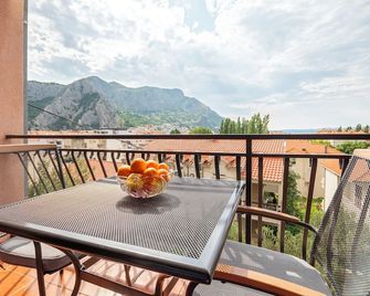 Apartments Zecic - Omiš - Balcón