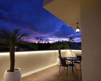 Kurumba Jiji B&b - Nantou City - Balkon