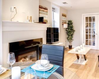 Fully Furnished Apartment in Washington near Logan Circle - Washington, D.C. - Living room