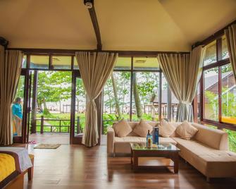 Arcadia Phu Quoc Resort - Phu Quoc - Living room