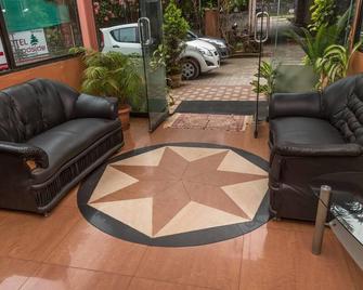 Woodside - The Business Class Hotel - Mangalore - Sala de estar