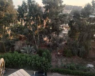 Charming 1-bedroom apartment in wonderful Cairo with WiFi, AC, fitness room - Madinat Coraya