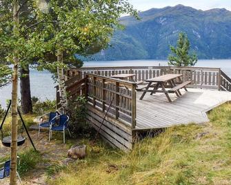 10 person holiday home in Stordal - Stordal - Patio