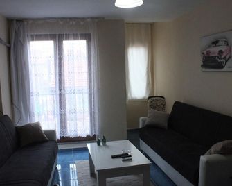 Efe Can Apart Otel - Çanakkale - Wohnzimmer