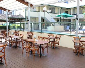 Darcy Arms Hotel Motel - Surfers Paradise - Restaurant