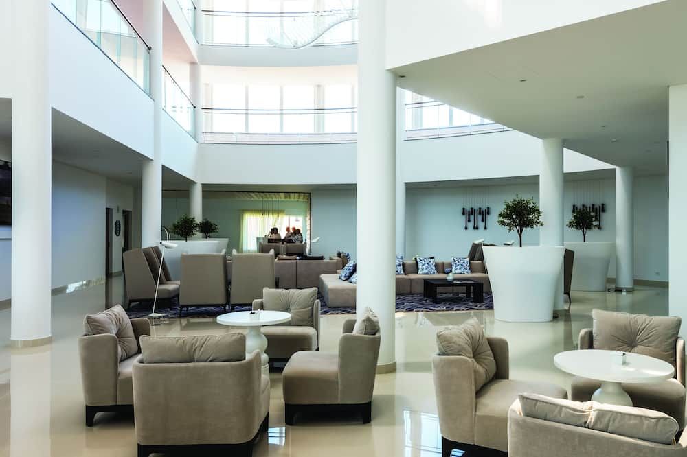 إم آيتش بينيتشي