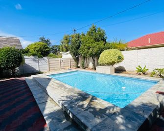 Ruka Manor B&B - Strand - Pool