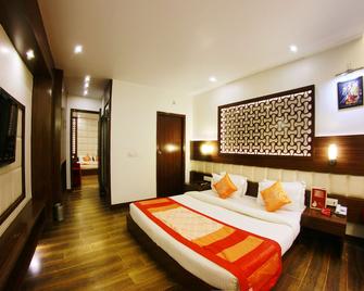 Hotel Surya - Shimla - Bedroom