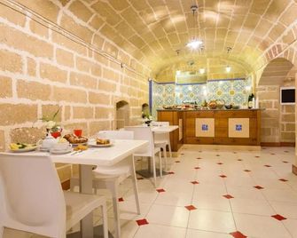 L'uomo e il mare by Inside Salento - Gallipoli