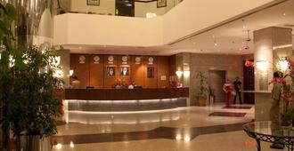 Aravi Hotel - Dubái - Recepción