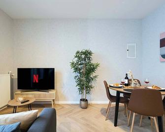 Central City Escape Modern Studio Near Everything - Eindhoven - Dining room