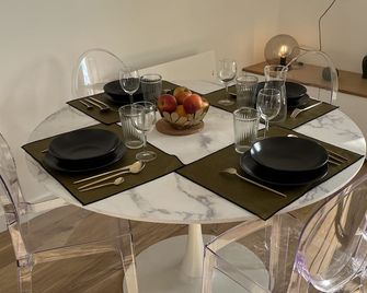 Appartement T3 - Face à la Plage - Saint-Jean-de-Luz - Dining room