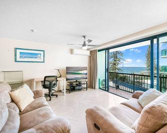 Oceanview One-Bedroom Retreat in The Peninsular Resort - Mooloolaba - Stue